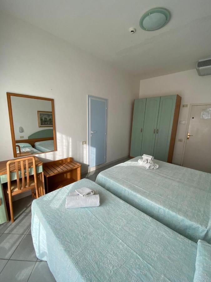 Hotel Mediterraneo ريميني المظهر الخارجي الصورة