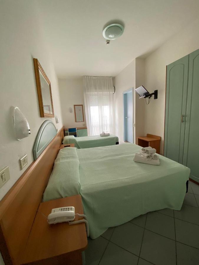 Hotel Mediterraneo ريميني المظهر الخارجي الصورة