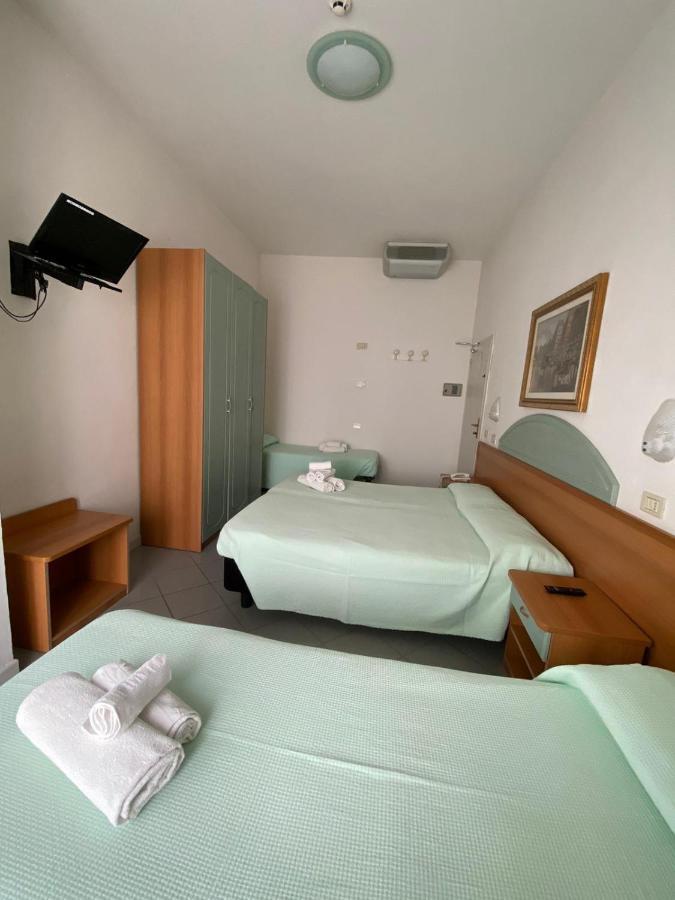 Hotel Mediterraneo ريميني المظهر الخارجي الصورة